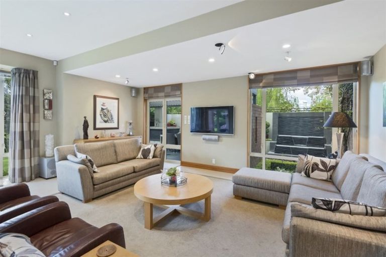 Photo of property in 113 Jeffreys Road, Strowan, Christchurch, 8052