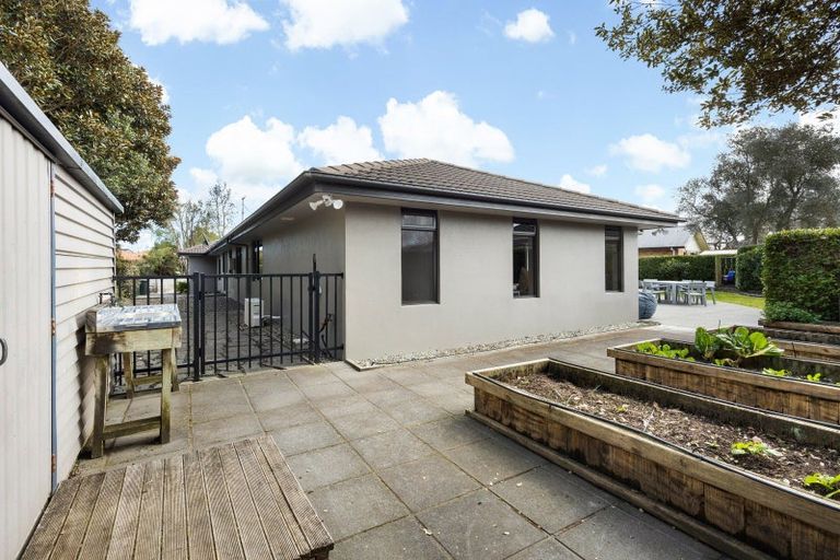 Photo of property in 28 Somerton Drive, Huntington, Hamilton, 3210