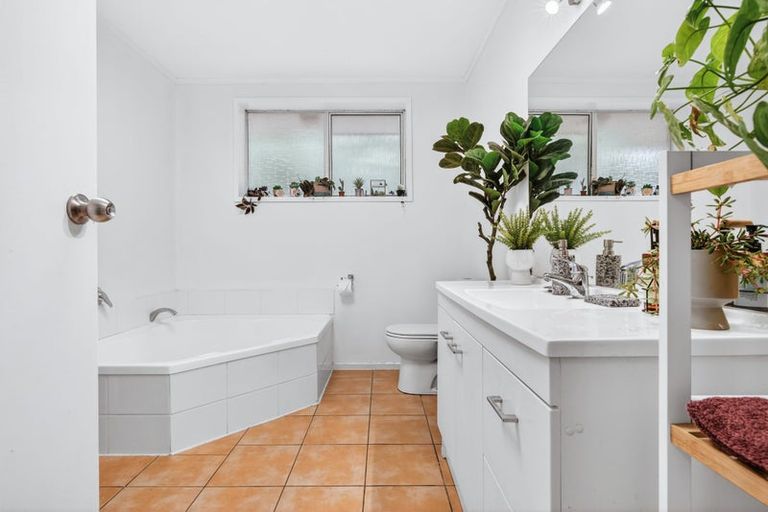 Photo of property in 1/16 Sunset Street, Hilltop, Taupo, 3330