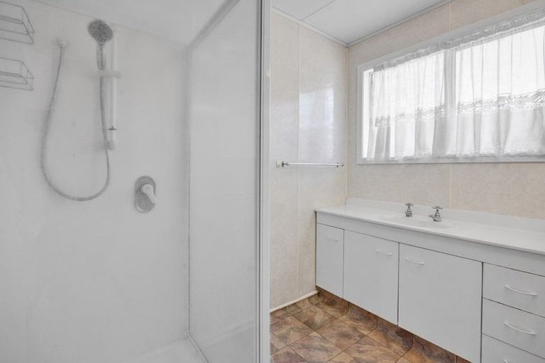 Photo of property in 46 Cumberland Street, Merrilands, New Plymouth, 4312