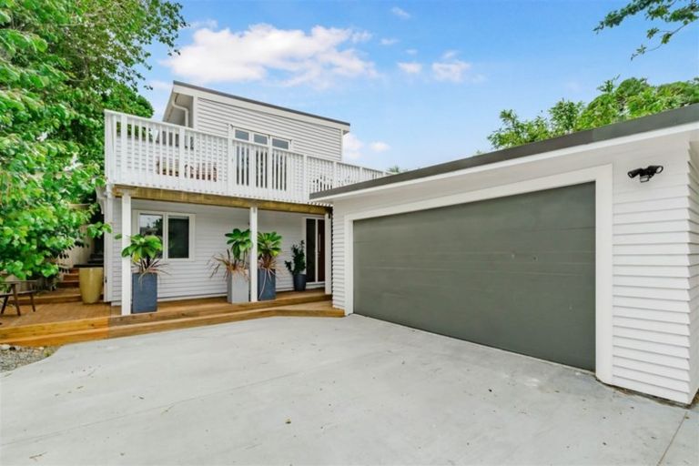 Photo of property in 8 Webber Street, Paraparaumu Beach, Paraparaumu, 5032