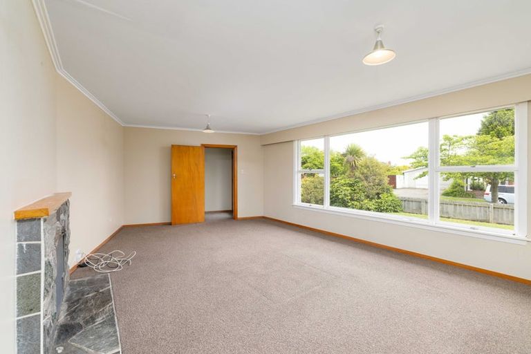 Photo of property in 4 Chedworth Avenue, Bishopdale, Christchurch, 8053