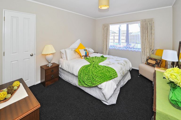 Photo of property in 3 Glenross Drive, Wattle Downs, Auckland, 2103
