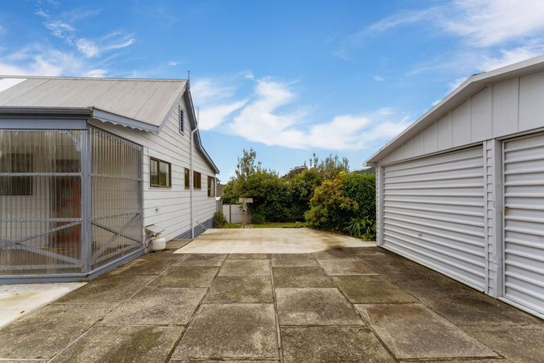 Photo of property in 168 Waikawa Road, Picton, 7220