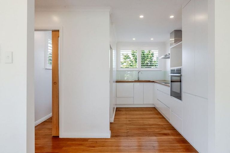 Photo of property in 23 Tilbury Avenue, Hokowhitu, Palmerston North, 4410