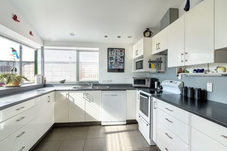 Photo of property in 2 Croisilles Place, Richmond, 7020