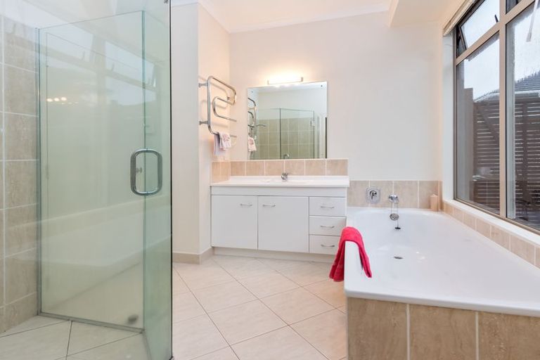 Photo of property in 11a Waller Avenue, Bucklands Beach, Auckland, 2012