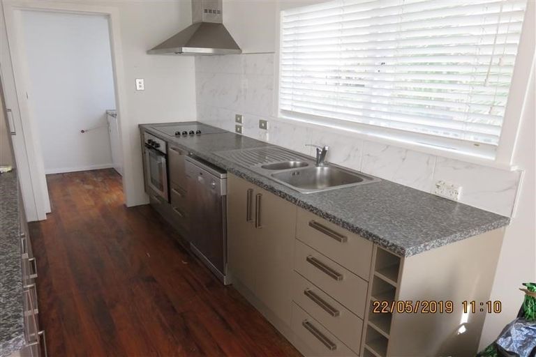 Photo of property in 22 Hepburn Road, Glendene, Auckland, 0602