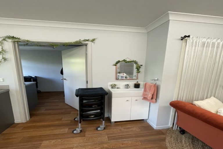 Photo of property in 25a Church Road, Taradale, Napier, 4112