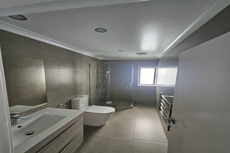 Photo of property in 12a Cooper Place, Papakura, 2110