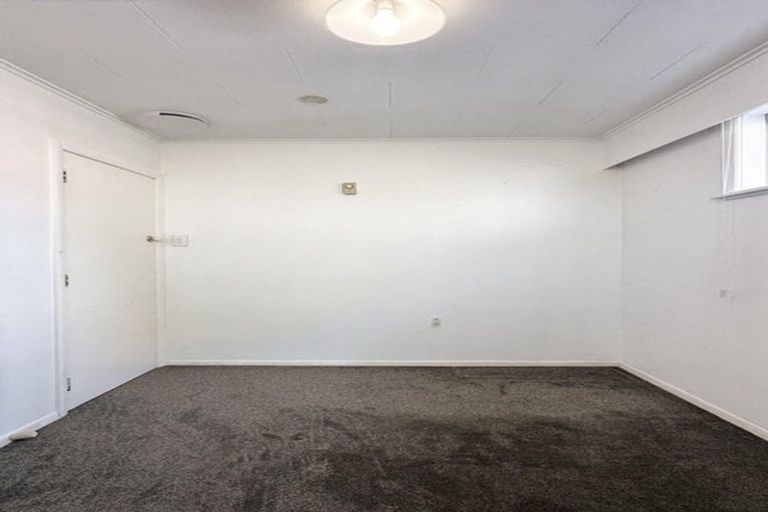 Photo of property in 26 Holborn Drive, Stokes Valley, Lower Hutt, 5019