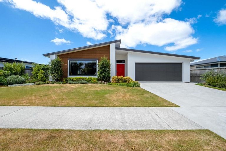 Photo of property in 52 Beachvale Drive, Kaiapoi, 7630