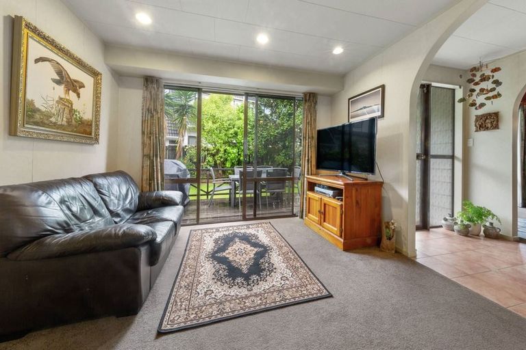 Photo of property in 12 Sandgate Avenue, Botany Downs, Auckland, 2010