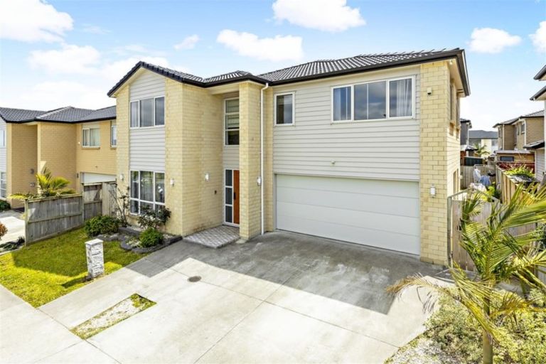 Photo of property in 16 Kerrykeel Drive, Flat Bush, Auckland, 2019