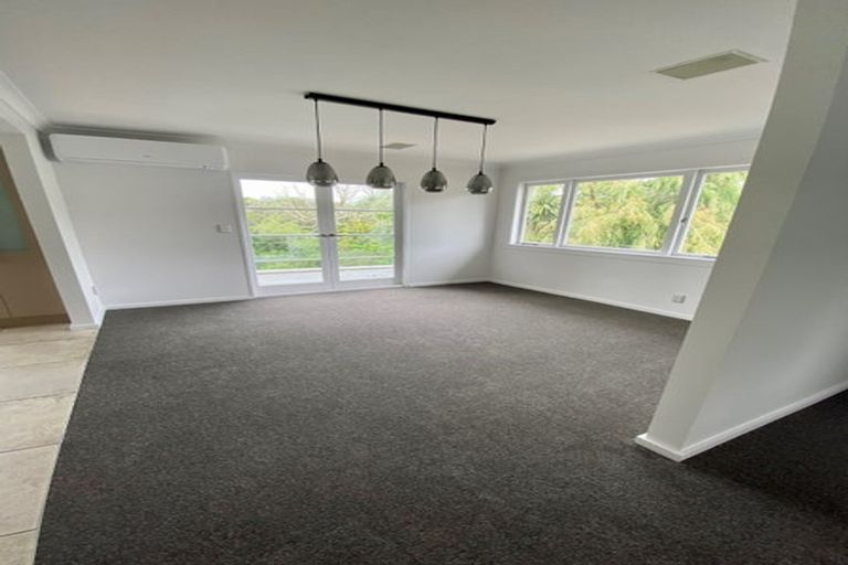 Photo of property in 26 West Lynn Road, Titirangi, Auckland, 0604