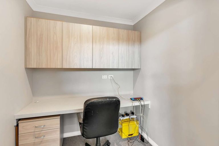 Photo of property in 17 Ballinger Place, Kaiapoi, 7630