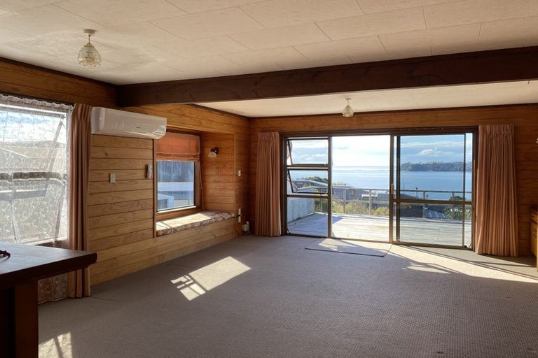 Photo of property in 21 Melandra Road, Stanmore Bay, Whangaparaoa, 0932