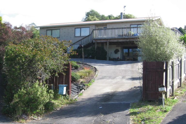 Photo of property in 13 Hydra Place, Glen Eden, Auckland, 0602