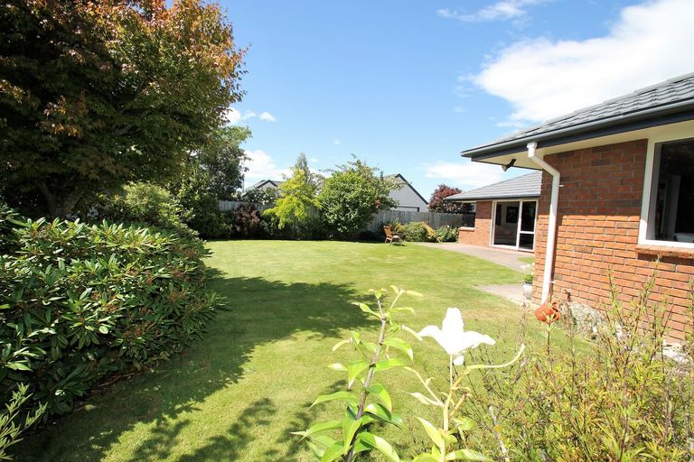 Photo of property in 17 Rowan Place, Mosgiel, 9024
