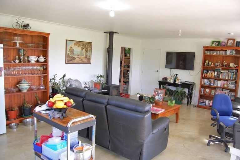 Photo of property in Dunkerron Farm, 852 Oneriri Road, Kaiwaka, 0573