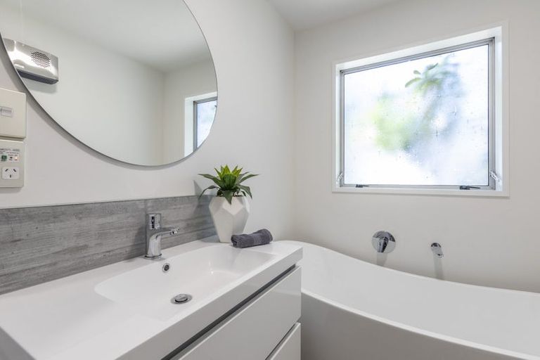 Photo of property in 11a Sequoia Place, Parklands, Christchurch, 8083