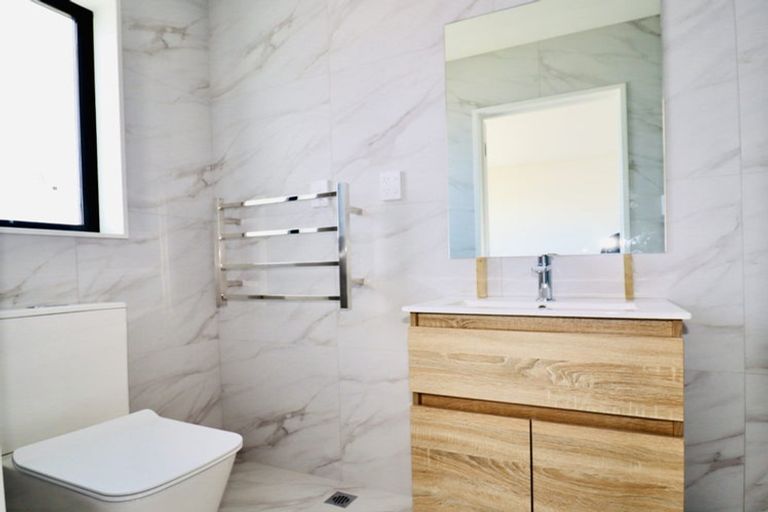 Photo of property in 9 Heketara Place, Papakura, 2110