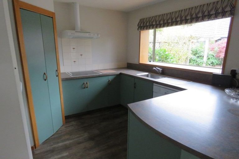 Photo of property in 10 Mull Place, Broomfield, Christchurch, 8042