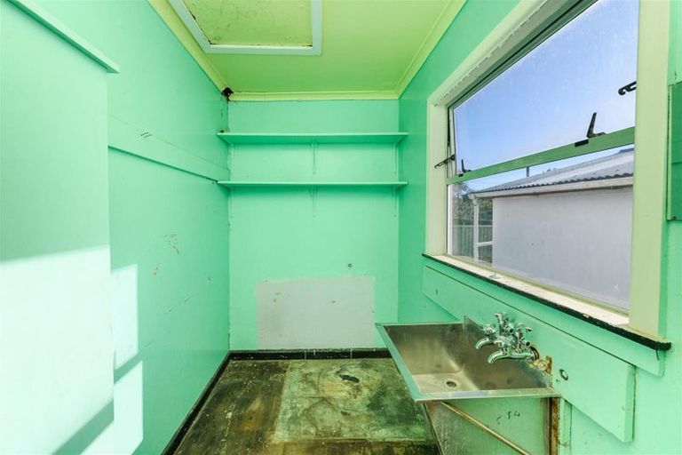 Photo of property in 27 Lower High Street, Marton, 4710