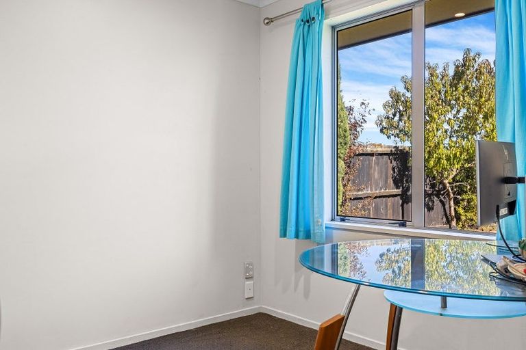 Photo of property in 10 Netley Place, Aranui, Christchurch, 8061