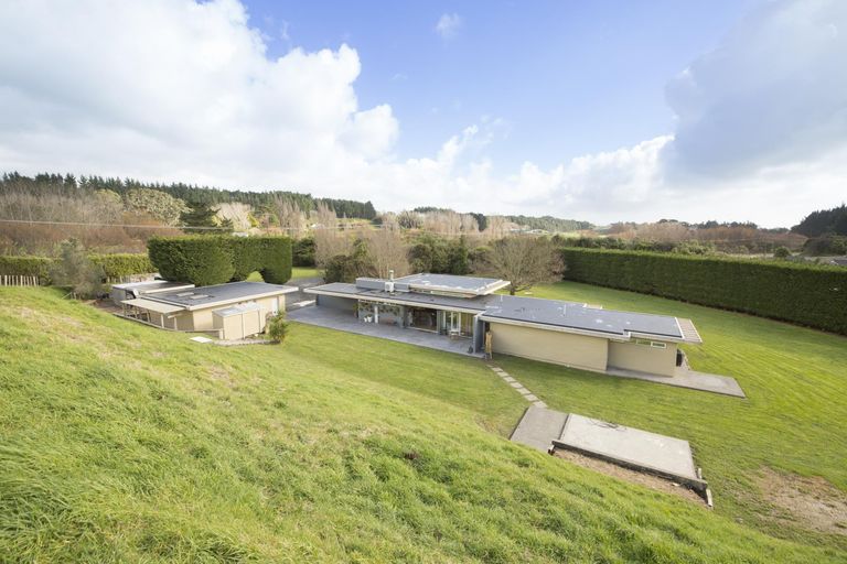 Photo of property in 115 Turitea Road, Fitzherbert, Palmerston North, 4472