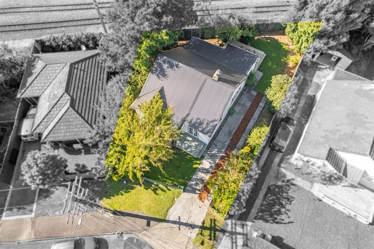 Photo of property in 1/14 Pohutukawa Street, Woburn, Lower Hutt, 5010