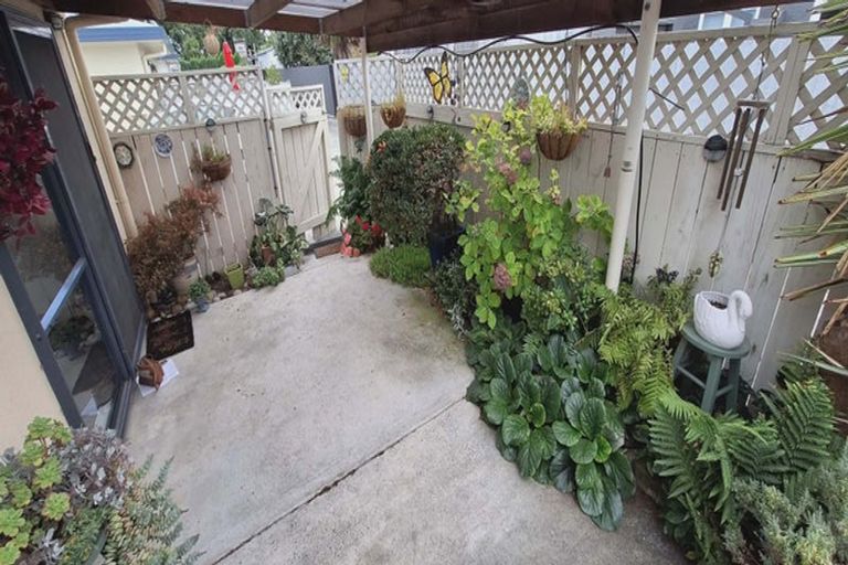 Photo of property in 1/305 Park Road South, Akina, Hastings, 4122