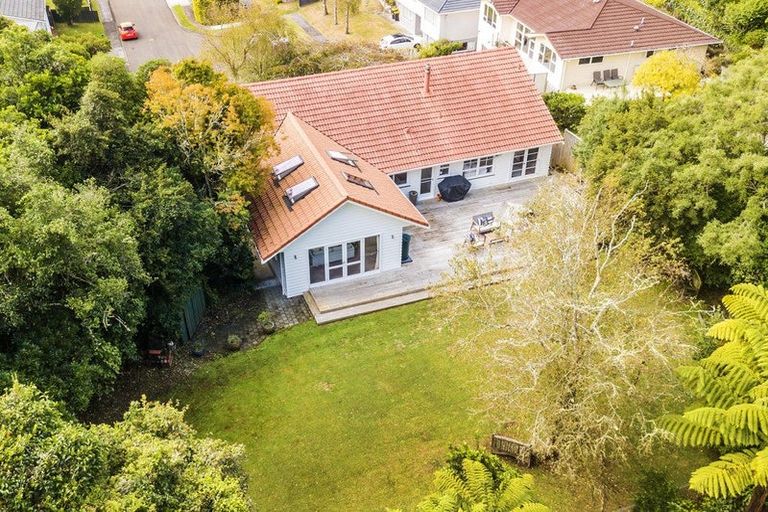 Photo of property in 8 Saint Annes Square, Tawa, Wellington, 5028