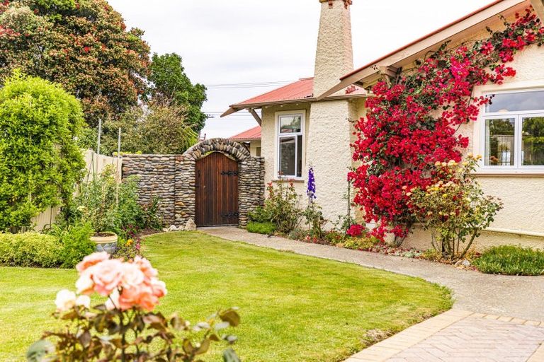 Photo of property in 6 Grey Street, College Estate, Whanganui, 4500