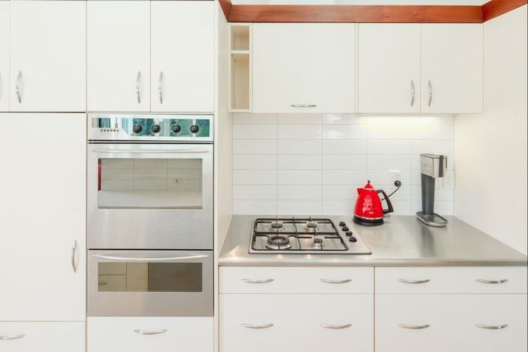 Photo of property in 113a Glenmore Street, Kelburn, Wellington, 6012