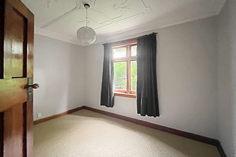 Photo of property in 37 Florence Avenue, Palmerston North, 4414