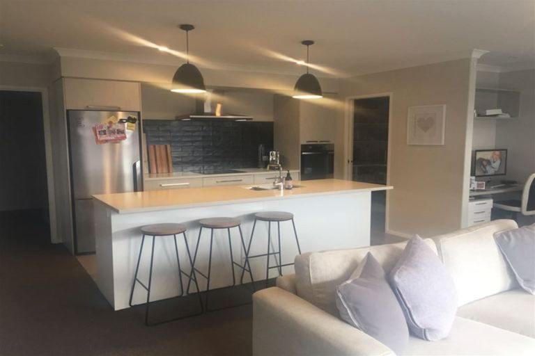 Photo of property in 98 Penetaka Heights, Pyes Pa, Tauranga, 3112