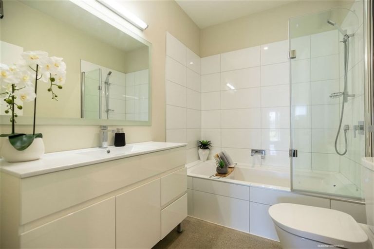 Photo of property in 4 Aberdare Court, Jacks Point, Queenstown, 9371