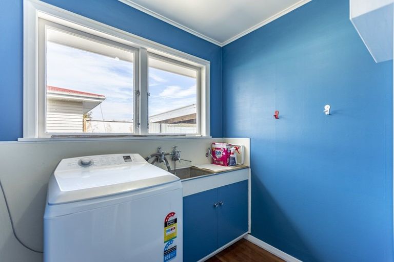 Photo of property in 3 Armour Place, Onekawa, Napier, 4110