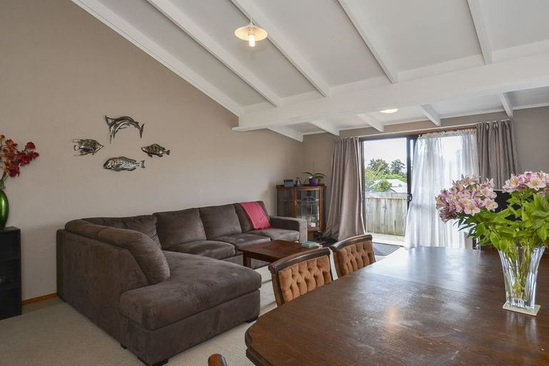 Photo of property in 17 Dunton Drive, Welcome Bay, Tauranga, 3112