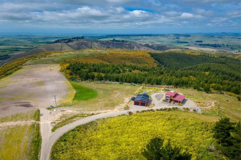 Photo of property in 246 Centrewood Park Road, Waimate, 7977