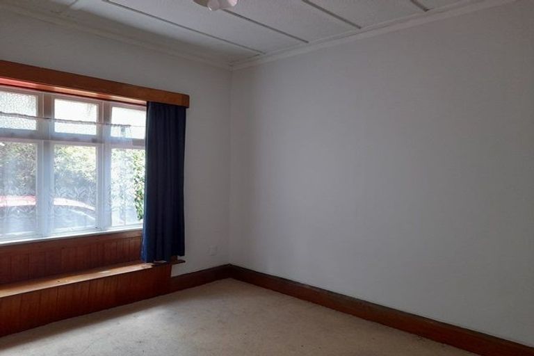 Photo of property in 42 Knowles Street, Terrace End, Palmerston North, 4410