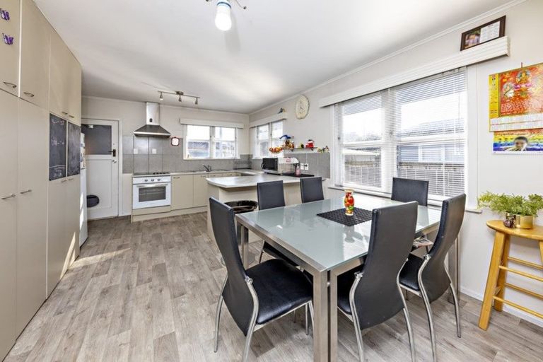 Photo of property in 62 Orams Road, Hillpark, Auckland, 2102