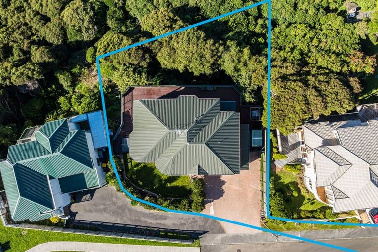 Photo of property in 8 Glengavel Grove, Papakowhai, Porirua, 5024