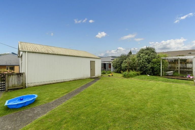 Photo of property in 32 Pemberton Crescent, Greerton, Tauranga, 3112