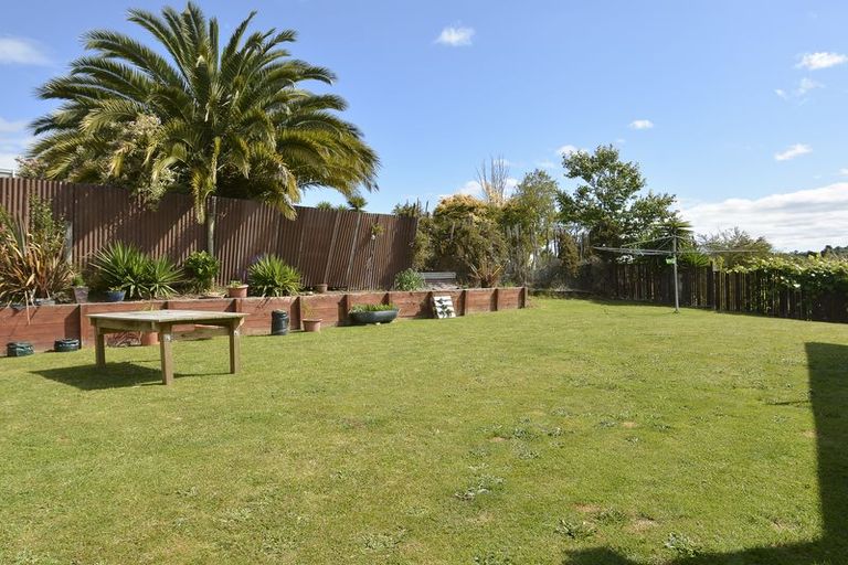 Photo of property in 17 Dunton Drive, Welcome Bay, Tauranga, 3112