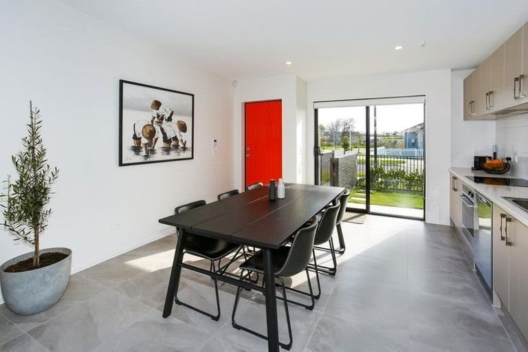 Photo of property in 12 Park Chester Road, Pukekohe, 2120