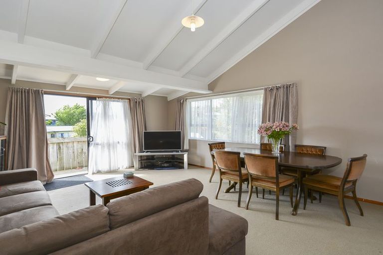 Photo of property in 17 Dunton Drive, Welcome Bay, Tauranga, 3112