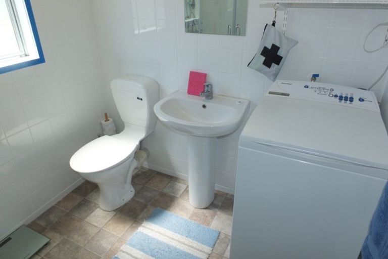 Photo of property in 21a Hennessy Street East, Foxton Beach, Foxton, 4815