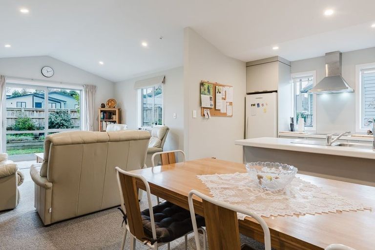 Photo of property in 135 Forest Lake Road, Forest Lake, Hamilton, 3200